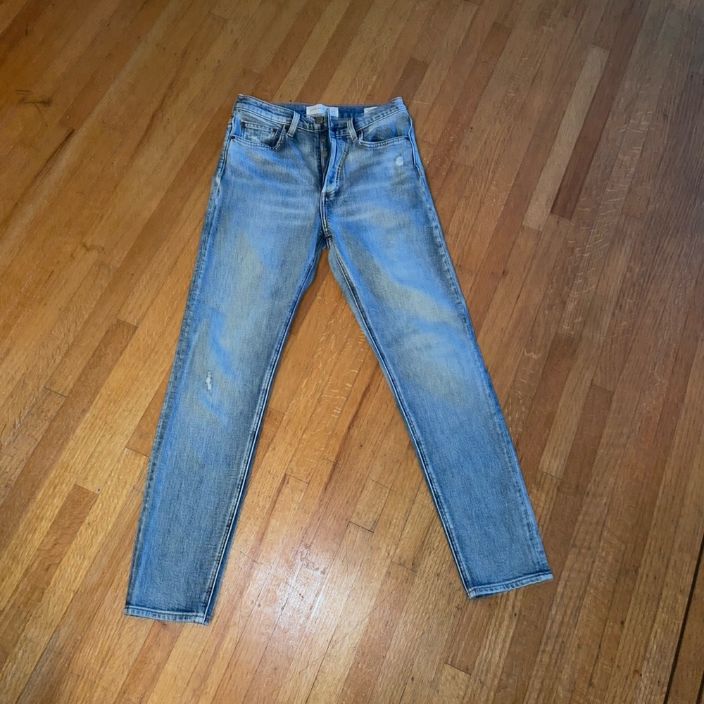 New without tags. Never worn. Denim forum yoko high rise slim size 26